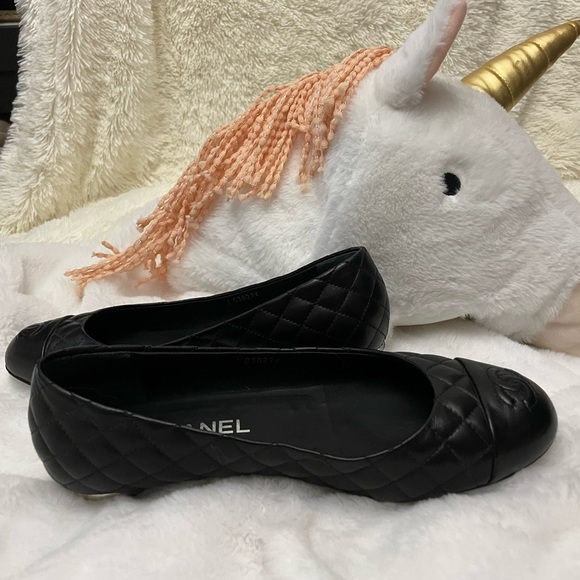Chanel quilted ballet flats silver heel size 38 - Picture 12 of 14